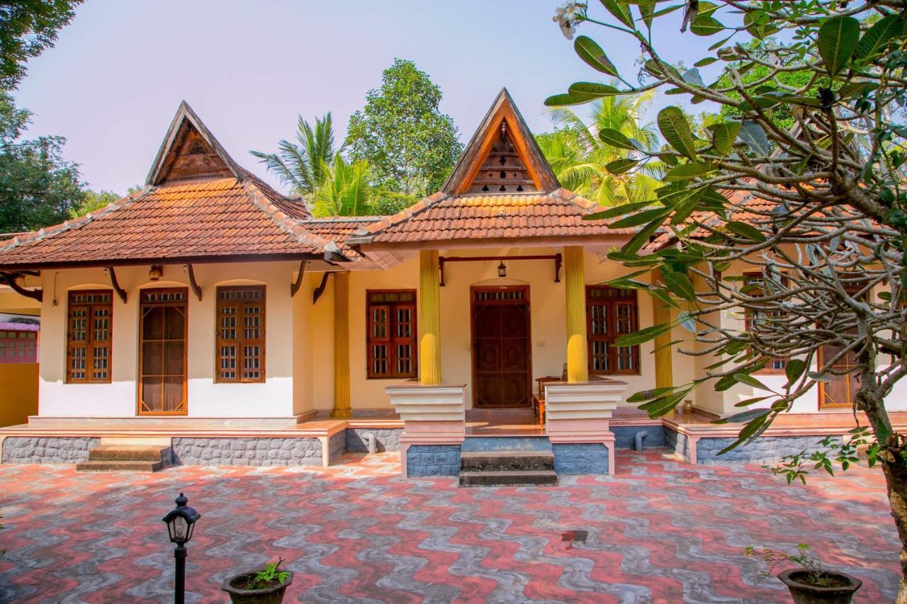 Trium Heritage Villa Chengannur Exterior foto